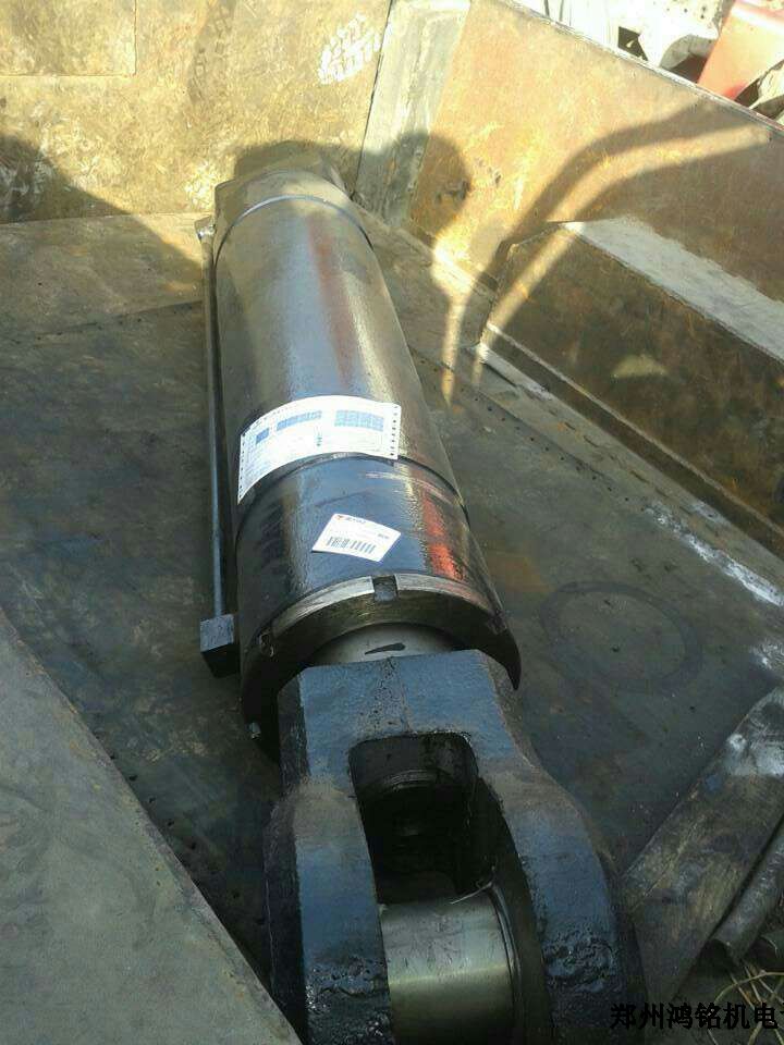 太礦采煤機(jī)調(diào)高油缸